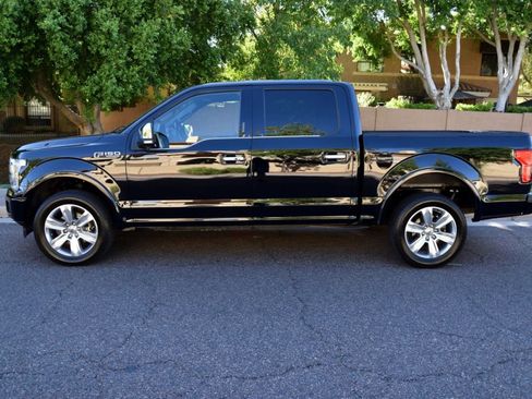 Used 2018 Ford F150 Platinum w/ Equipment Group 701A Luxury image 4
