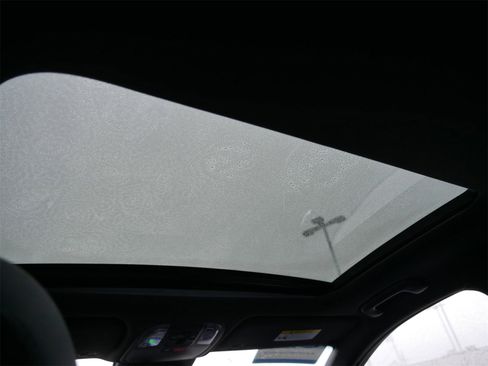 Used 2023 Kia Stinger GT-Line w/ Sun & Sound Package image 17