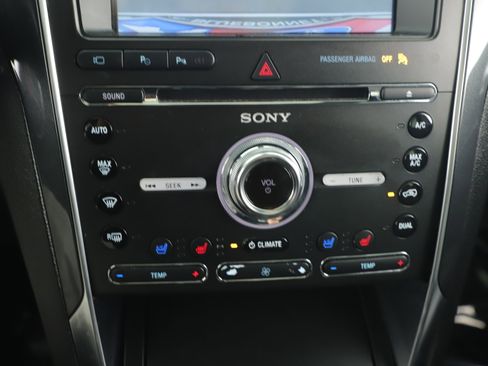 Used 2018 Ford Explorer Limited w/ Equipment Group 301A image 8