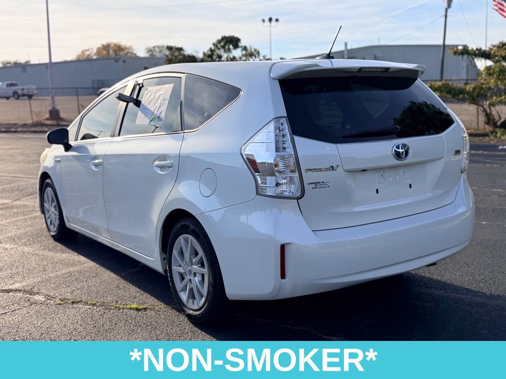 Used 2014 Toyota Prius V Three FWD image 6
