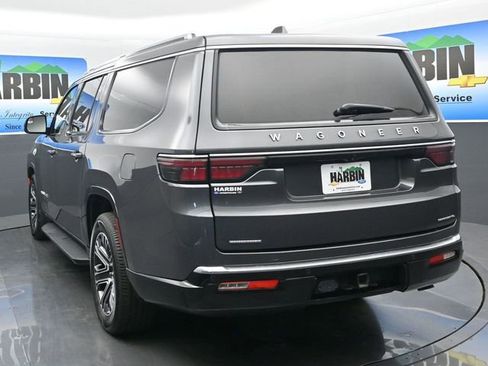Used 2023 Jeep Wagoneer L Series II image 4