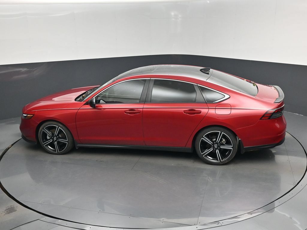 Used 2024 Honda Accord Sport image 14