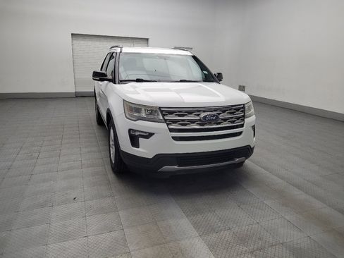 Used 2018 Ford Explorer XLT w/ Equipment Group 201A image 13