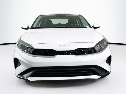 Used 2024 Kia Forte LXS image 2