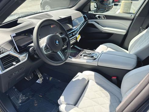 New 2026 BMW X5 xDrive40i w/ M Sport Package AWD/4WD image 10