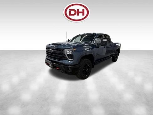 Used 2025 Chevrolet Silverado 2500 LT w/ Trail Boss Package AWD/4WD image 11