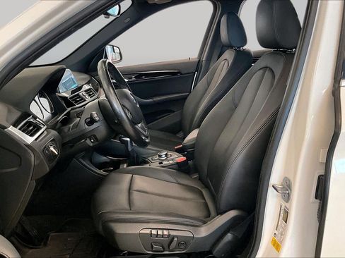 Used 2019 BMW X1 sDrive28i w/ Convenience Package FWD image 7