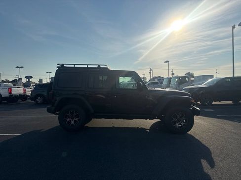 Used 2019 Jeep Wrangler Unlimited Rubicon AWD/4WD image 6