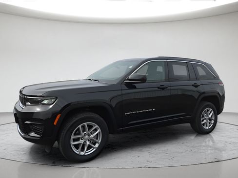 New 2026 Jeep Grand Cherokee Laredo AWD/4WD image 7