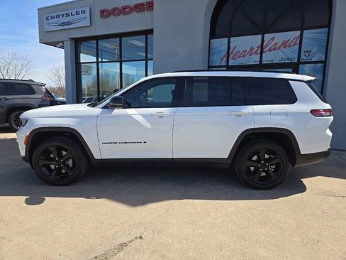 Used 2024 Jeep Grand Cherokee L Limited w/ Luxury Tech Group II image 6