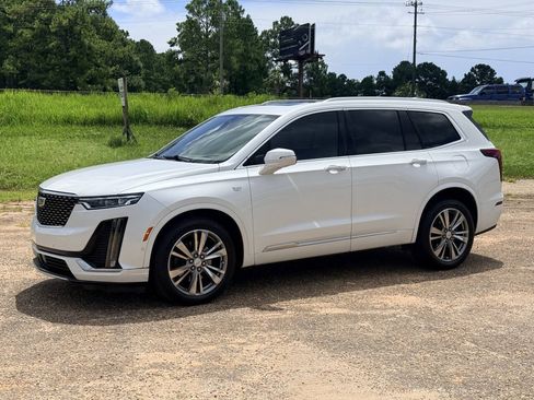 Used 2021 Cadillac XT6 Premium Luxury w/ Platinum Package AWD/4WD image 1