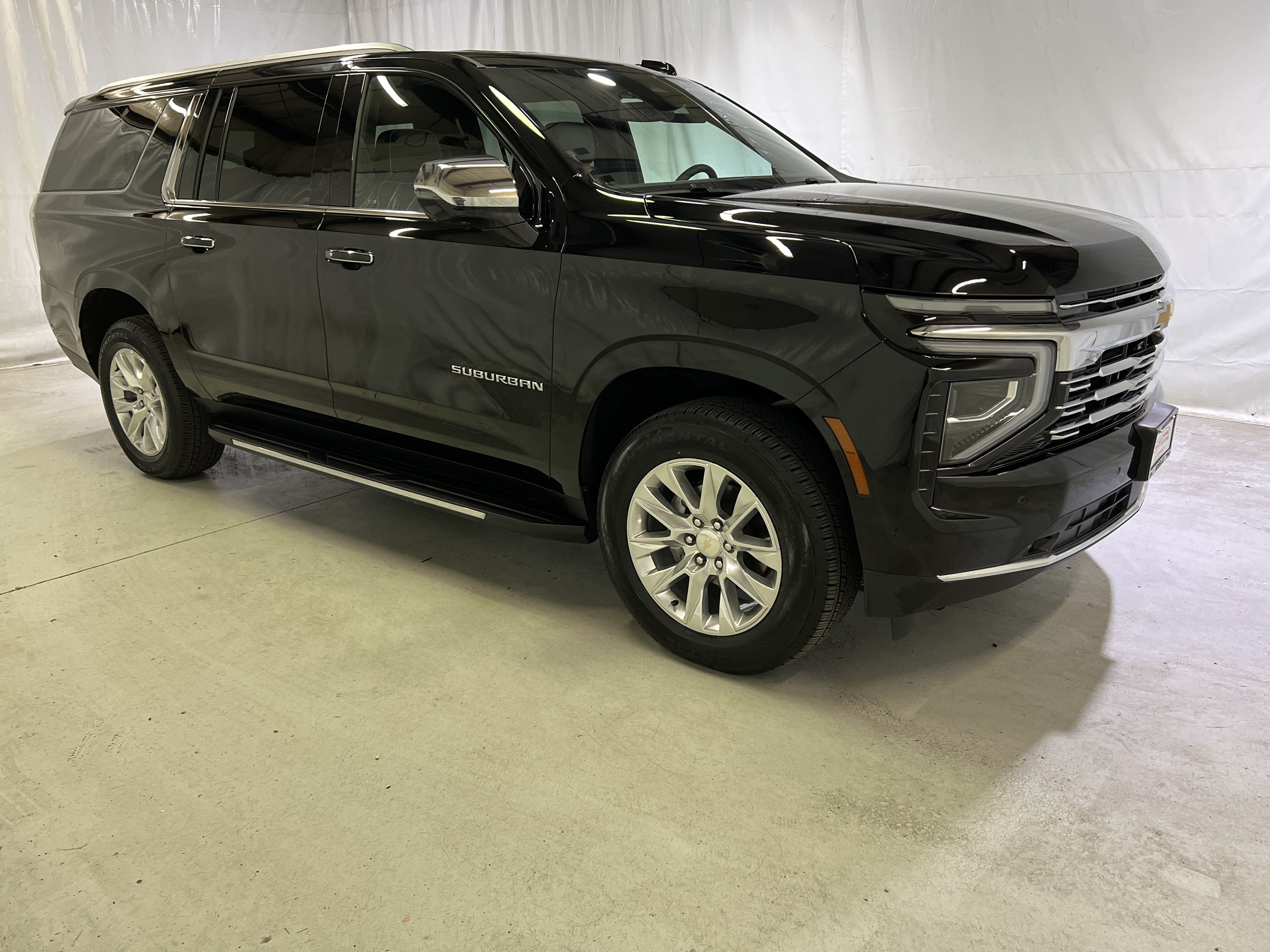 Certified 2025 Chevrolet Suburban Premier w/ Max Trailering Package AWD/4WD image 2