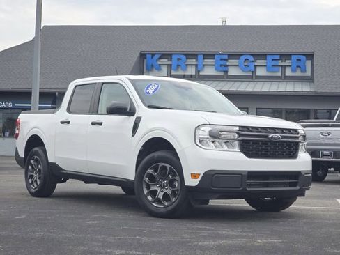 Certified 2022 Ford Maverick XLT FWD image 2