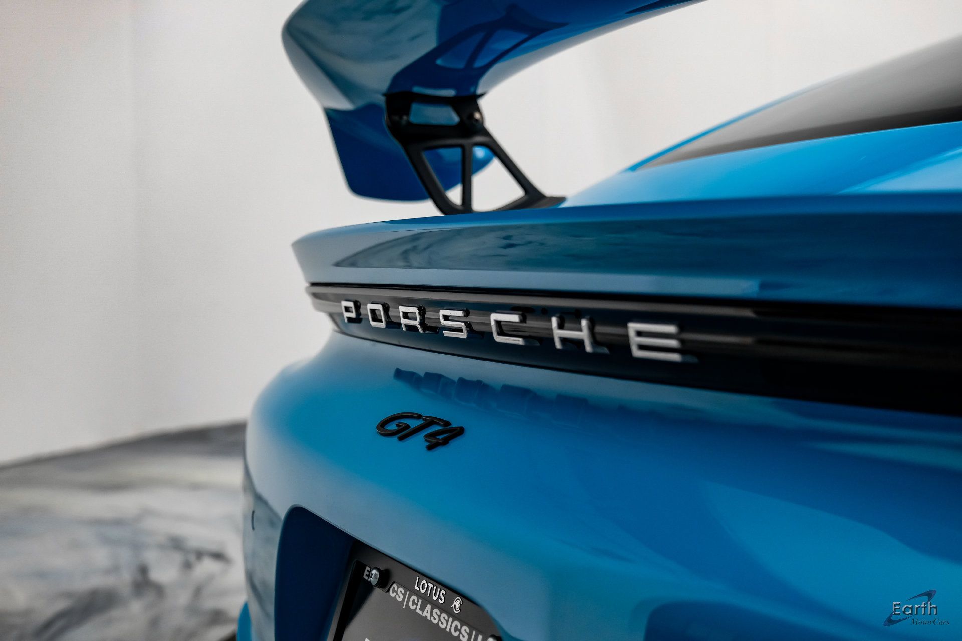 Used 2020 Porsche 718 Cayman GT4 RWD image 37
