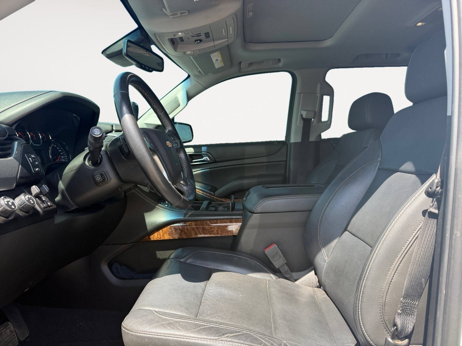 Used 2019 Chevrolet Tahoe Premier w/ RST 6.2L Performance Edition AWD/4WD image 9