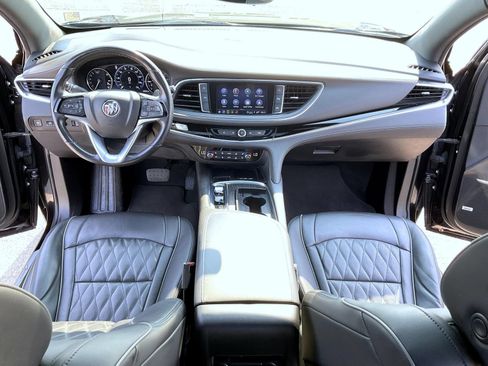 Certified 2023 Buick Enclave Avenir AWD/4WD image 12