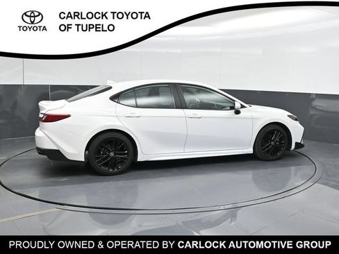 Used 2026 Toyota Camry SE FWD image 4