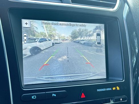 Used 2018 Ford Explorer Limited w/ Ford Safe & Smart Package FWD image 20