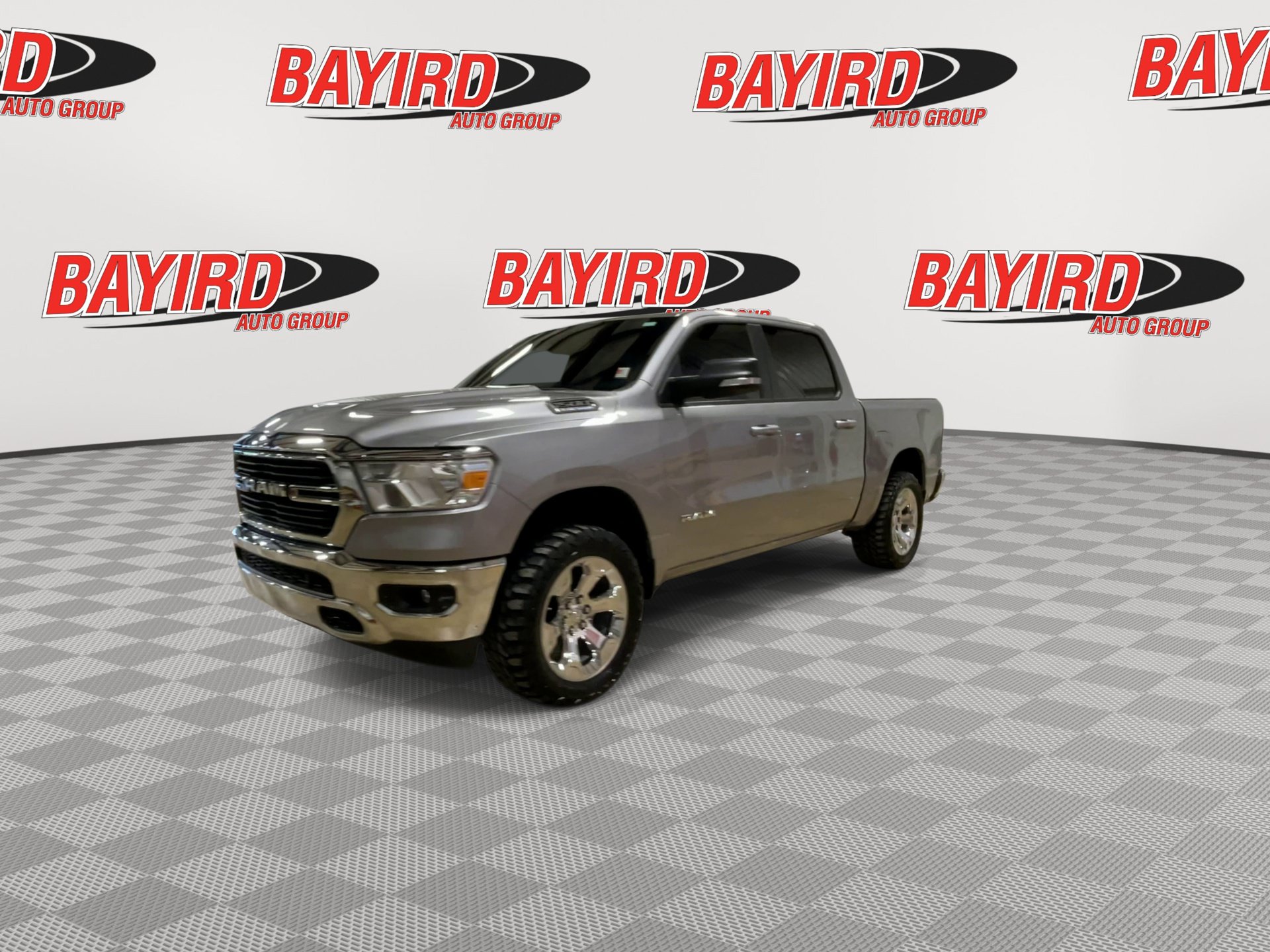 Used 2021 RAM 1500 4x4 Crew Cab image 4