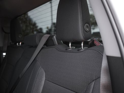 Used 2025 Chevrolet Silverado 2500 Custom w/ Custom Value Package image 29