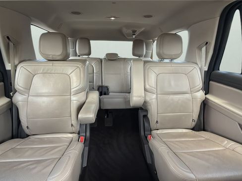 Used 2022 Lincoln Navigator L Reserve AWD/4WD image 25