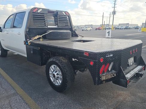 Used 2022 Chevrolet Silverado 2500 LT w/ Convenience Package image 4