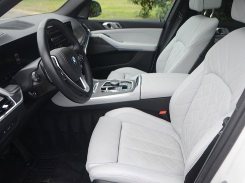 Used 2026 BMW X5 xDrive40i AWD/4WD image 11