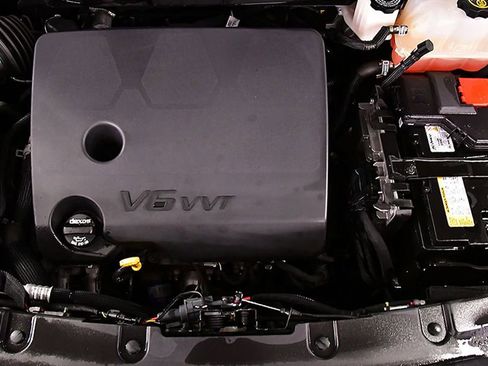 Used 2023 Chevrolet Traverse LS w/ Midnight/Sport Edition image 28