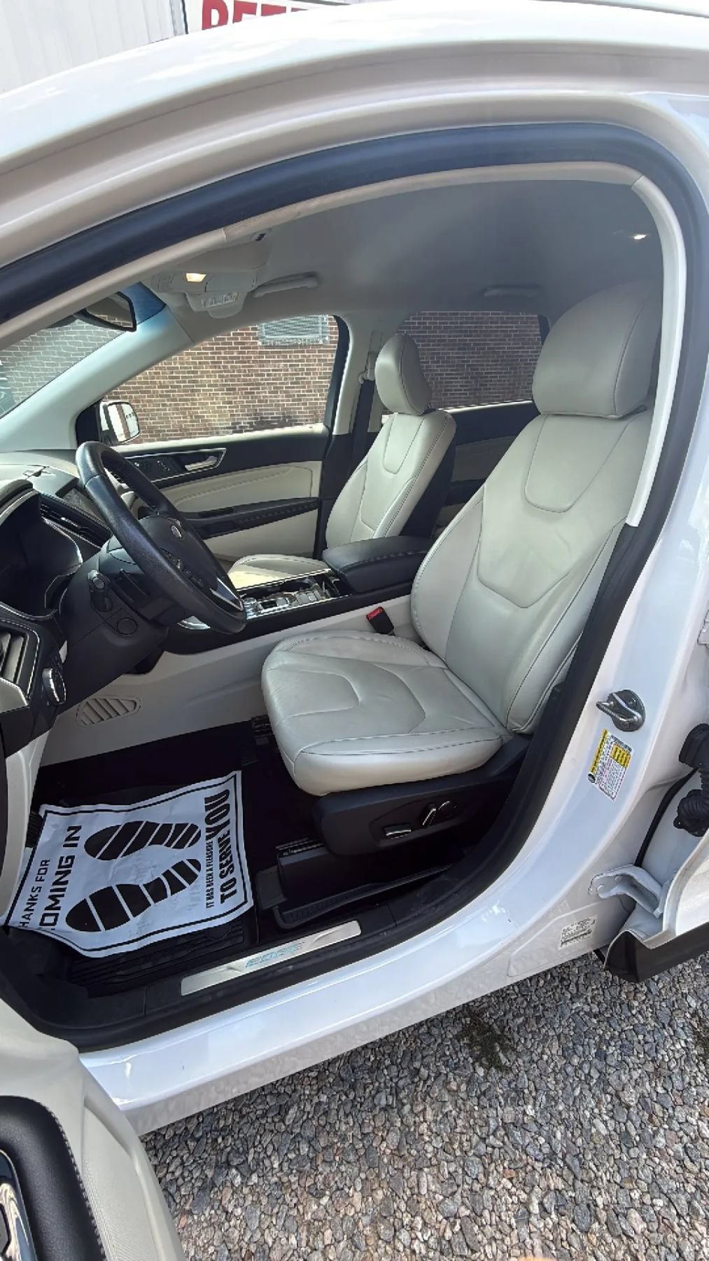 Used 2019 Ford Edge Titanium w/ Cold Weather Package AWD/4WD image 27