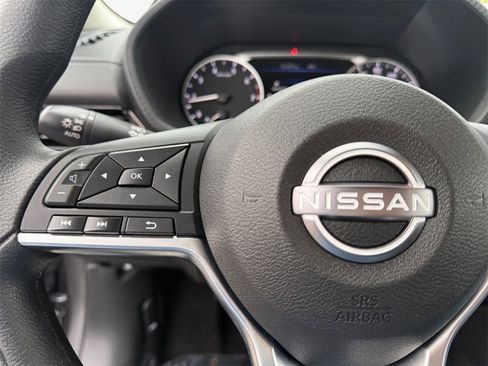 Certified 2025 Nissan Sentra SV image 25