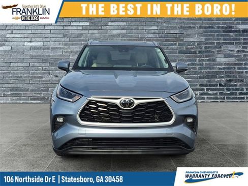 Used 2021 Toyota Highlander XLE image 8