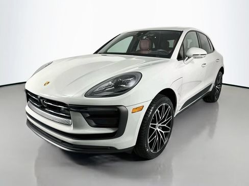 Certified 2026 Porsche Macan AWD/4WD image 1