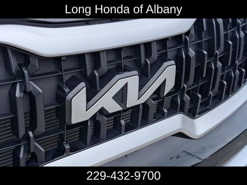 Used 2023 Kia Telluride LX AWD/4WD image 4