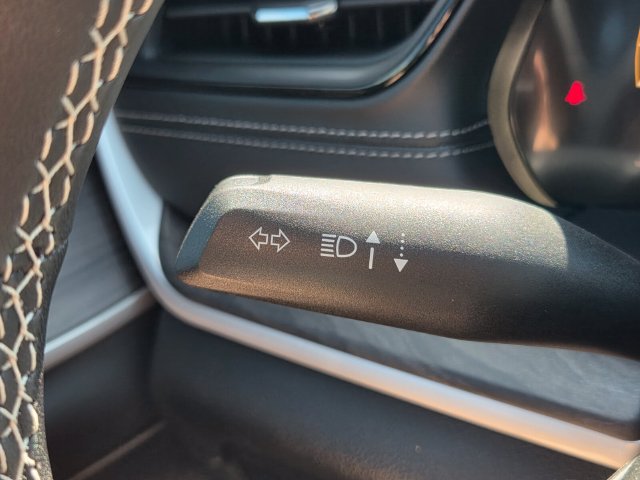 New 2026 Jeep Grand Cherokee Limited w/ Luxury Tech Group II RWD image 30