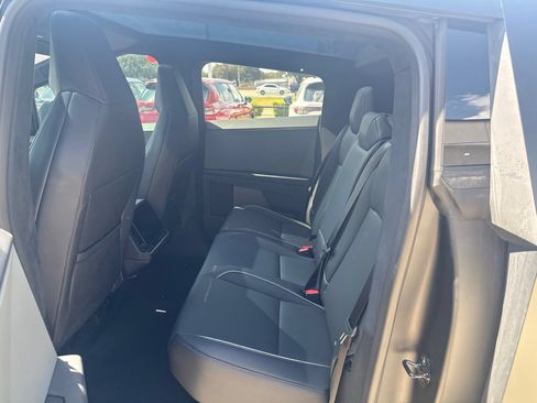 Used 2024 Tesla Cybertruck AWD Crew Cab image 5