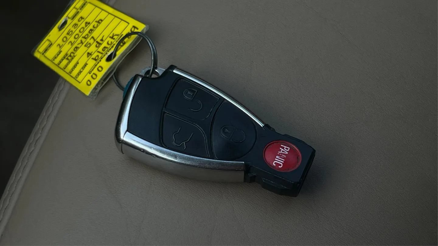 Used 2004 Maybach 57 RWD image 37