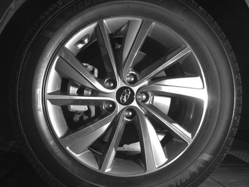 Used 2020 Hyundai Santa Fe SEL w/ Convenience Package AWD/4WD image 9