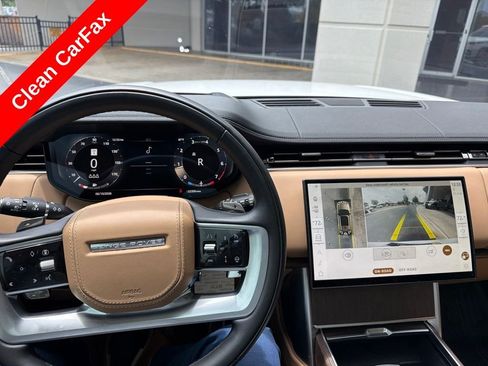 Used 2025 Land Rover Range Rover SE AWD/4WD image 4