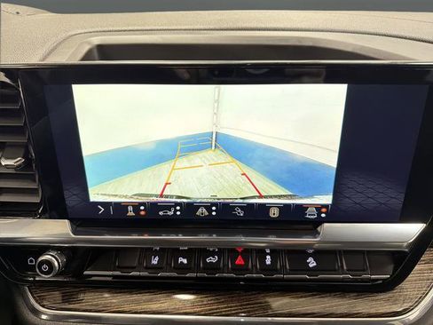 Used 2024 GMC Sierra 3500 SLE image 8