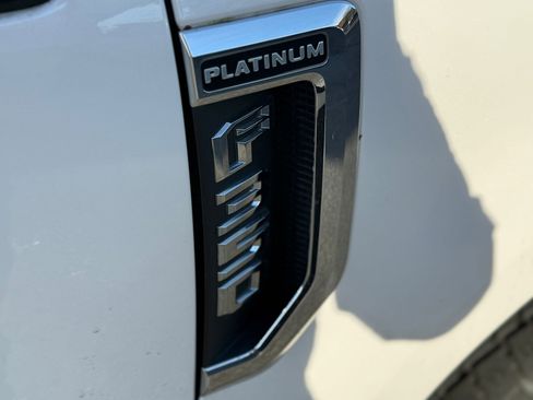 Used 2017 Ford F350 Platinum w/ Platinum Ultimate Package image 10