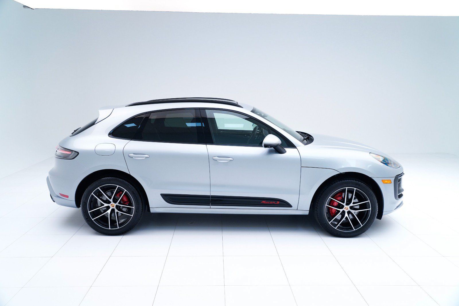 Used 2026 Porsche Macan S AWD/4WD image 8