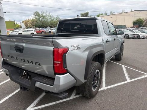 Used 2024 Toyota Tacoma TRD Off-Road w/ TRD Off Road Upgrade Package AWD/4WD image 8