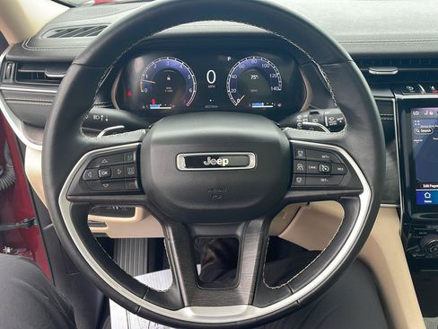 Used 2021 Jeep Grand Cherokee L Limited AWD/4WD image 14