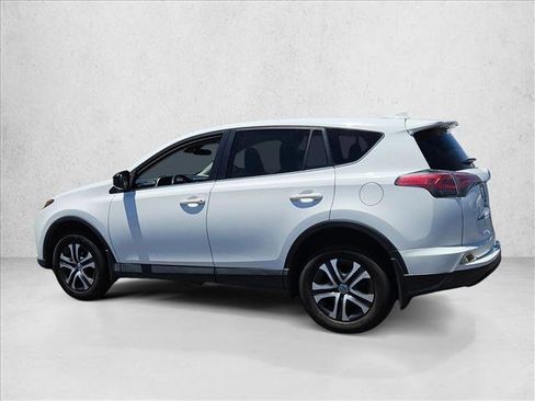 Used 2018 Toyota RAV4 LE w/ All Weather Liner Package FWD image 5