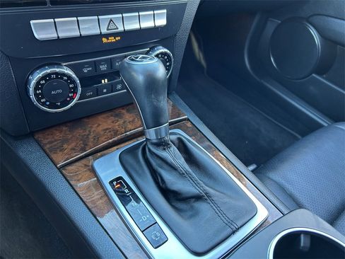 Used 2012 Mercedes-Benz C 250 Sedan w/ Comand Single Disc Pkg image 27