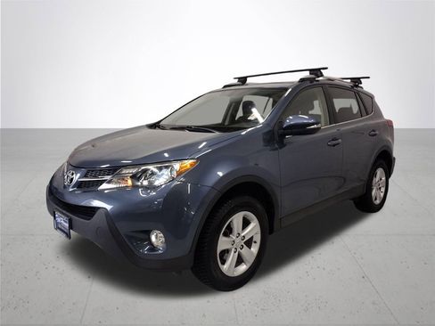 Used 2014 Toyota RAV4 XLE AWD/4WD image 2