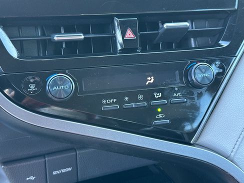 Used 2023 Toyota Camry XSE image 30