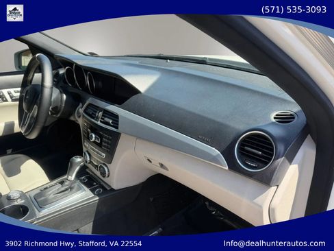 Used 2013 Mercedes-Benz C 250 Sedan image 16