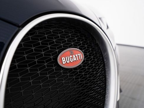 Used 2018 Bugatti Chiron AWD/4WD image 16