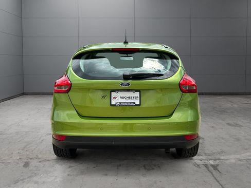 Used 2018 Ford Focus SEL w/ Cold Weather Package FWD image 4